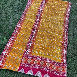 VINTAGE KANTHA THROW BLANKET (2 sides)